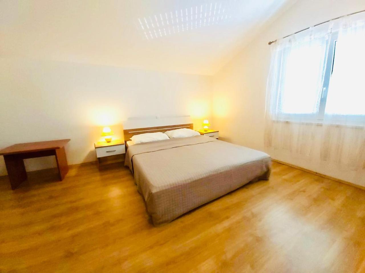 Rooms Viskic Rab Town Exterior foto